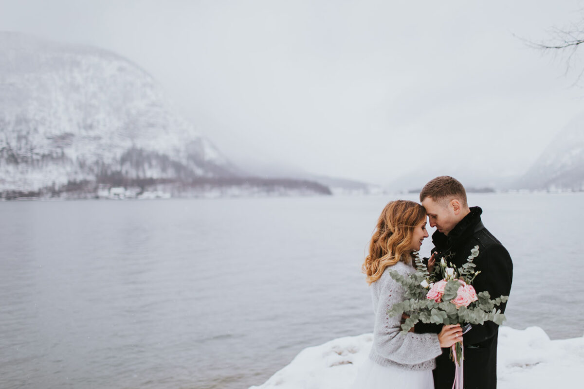 sesja ślubna zimą, sesja ślubna w Hallstatt, zimowa sesja ślubna w Hallstatt
