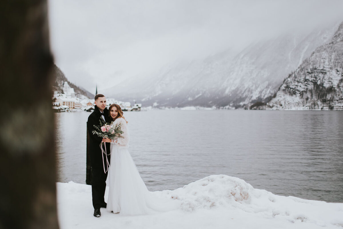 sesja ślubna zimą, sesja ślubna w Hallstatt, zimowa sesja ślubna w Hallstatt