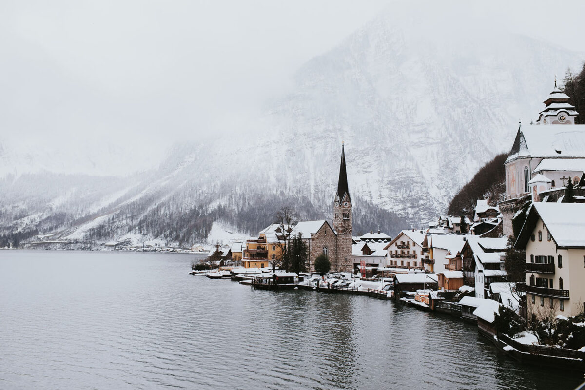 sesja ślubna zimą, sesja ślubna w Hallstatt, zimowa sesja ślubna w Hallstatt