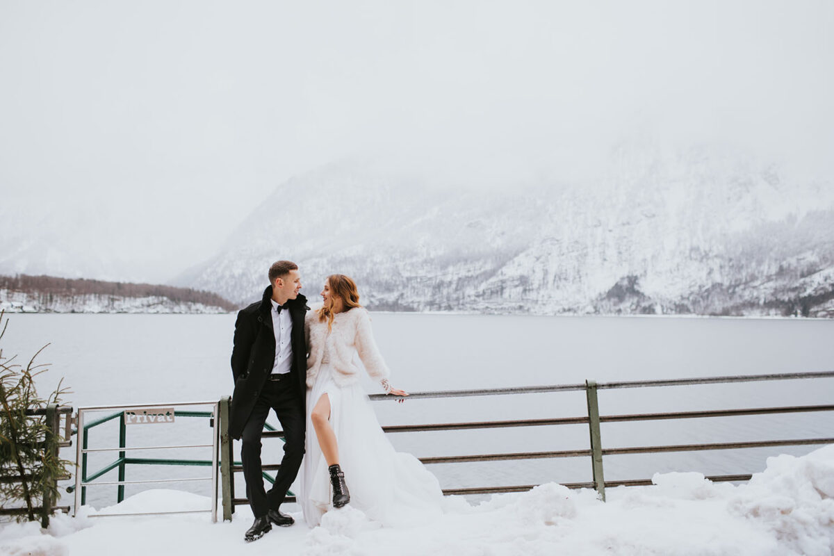 sesja ślubna zimą, sesja ślubna w Hallstatt, zimowa sesja ślubna w Hallstatt