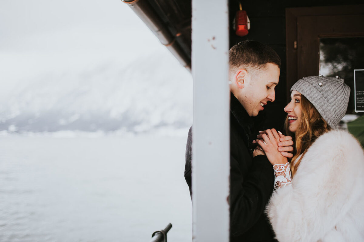 sesja ślubna zimą, sesja ślubna w Hallstatt, zimowa sesja ślubna w Hallstatt