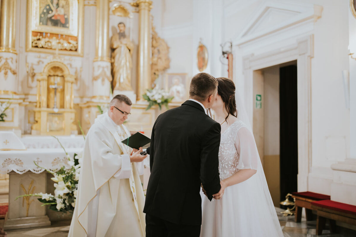 ślub w Górze Kalwarii, wesele pod Warszawą, kościół w Górze Kalwarii