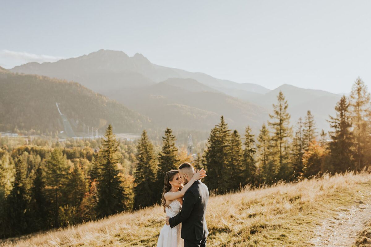 sesja ślubna w górach, sesja ślubna w Tatrach, suknia ślubna Carolina Prestige