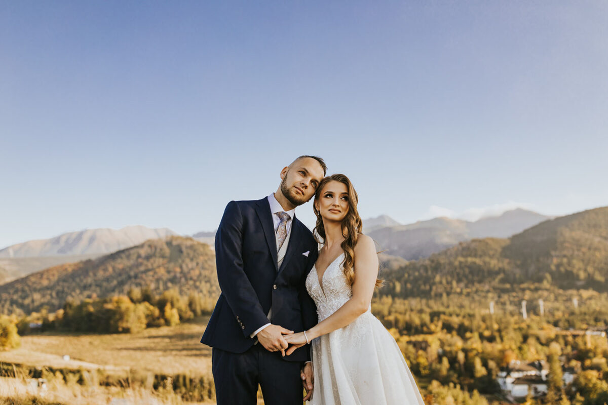 sesja ślubna w górach, sesja ślubna w Tatrach, suknia ślubna Carolina Prestige