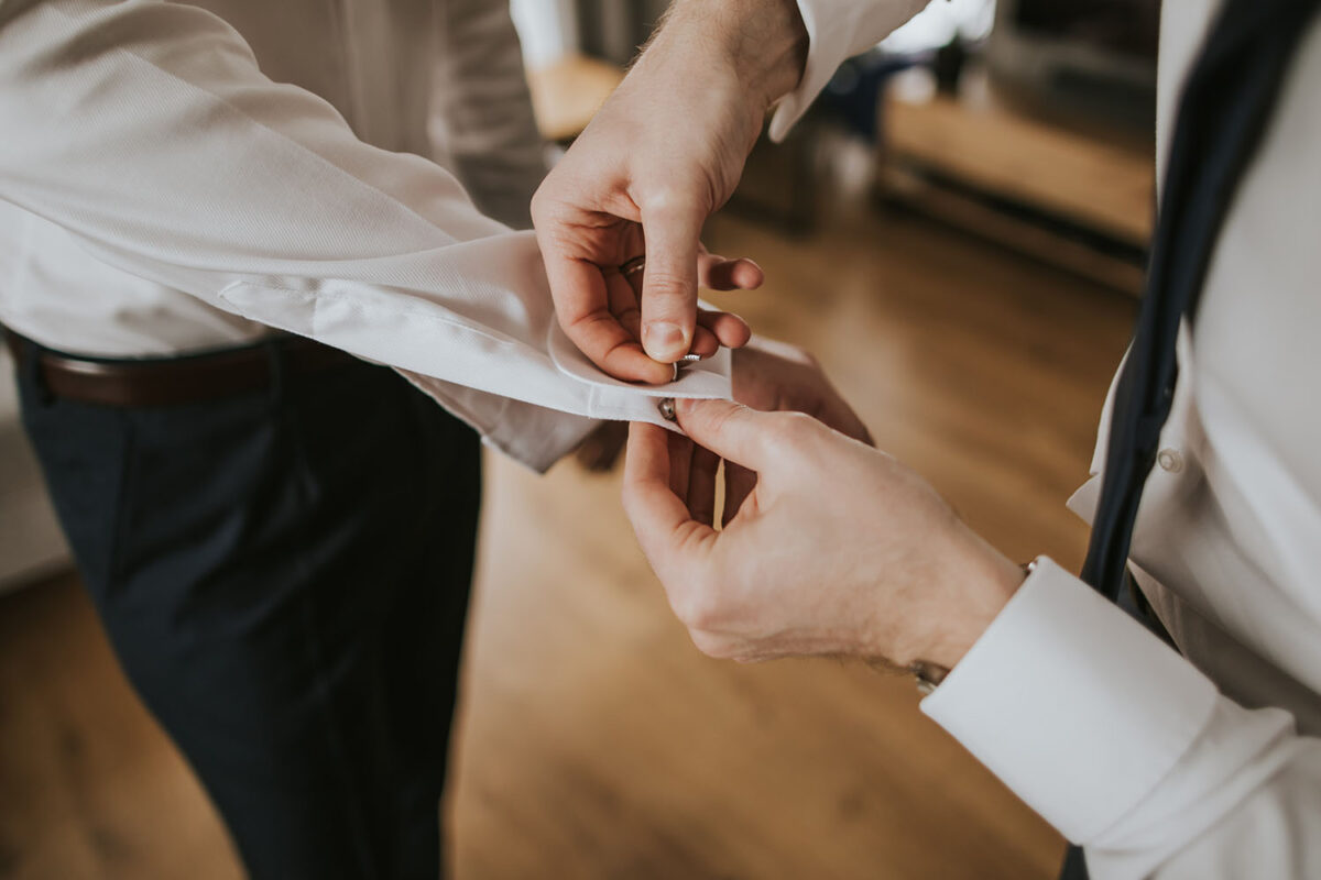 Szlachecki  Dwór w Pobiedniku, reportaż ślubny w Pobiedniku, przygotowania Panny Młodej