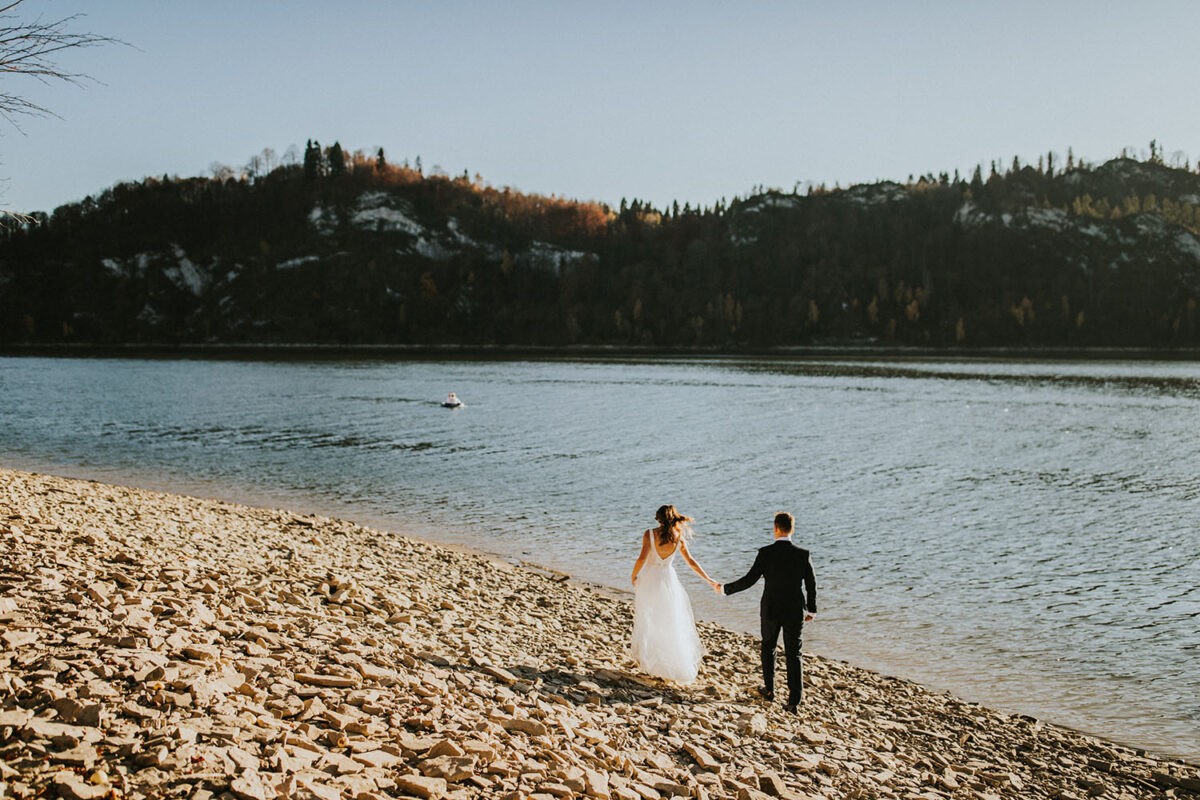 sesja ślubna nad Jeziorem Czorsztyńskim, Jezioro Czorsztyńskie, jesienna sesja ślubna