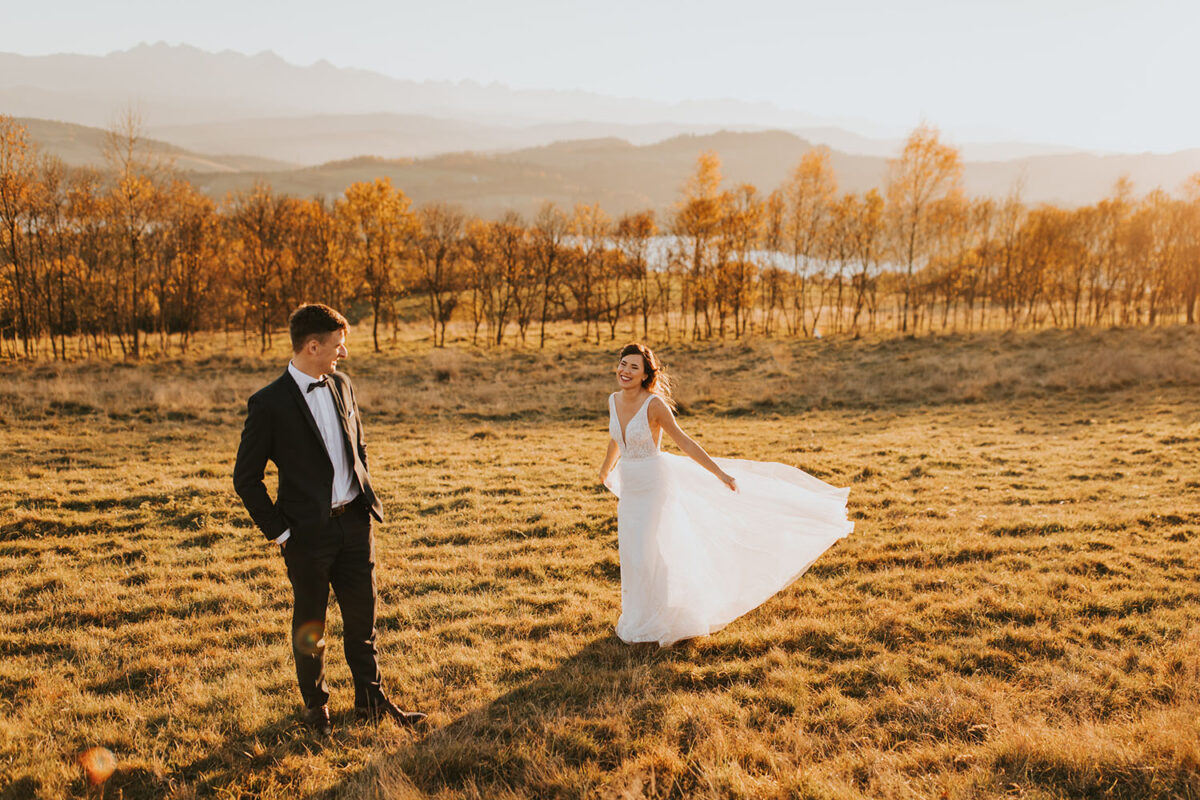 sesja ślubna nad Jeziorem Czorsztyńskim, Jezioro Czorsztyńskie, jesienna sesja ślubna
