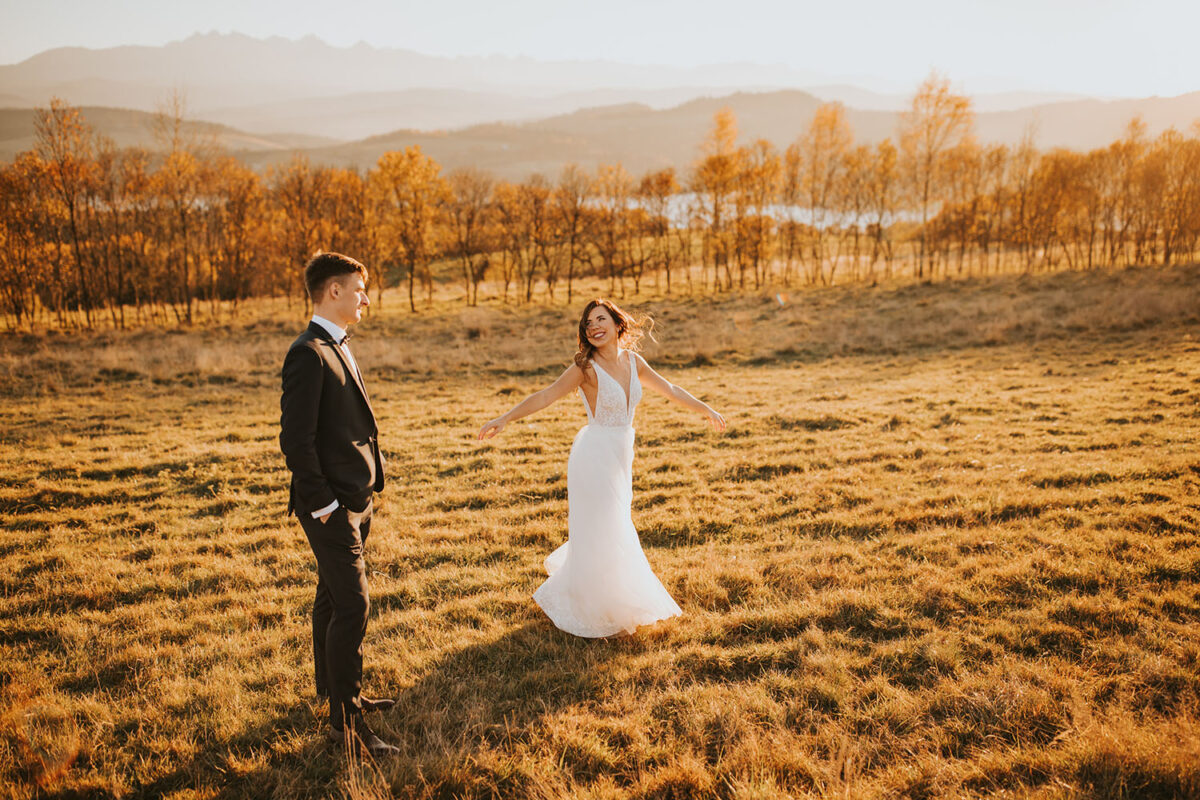 sesja ślubna nad Jeziorem Czorsztyńskim, Jezioro Czorsztyńskie, jesienna sesja ślubna