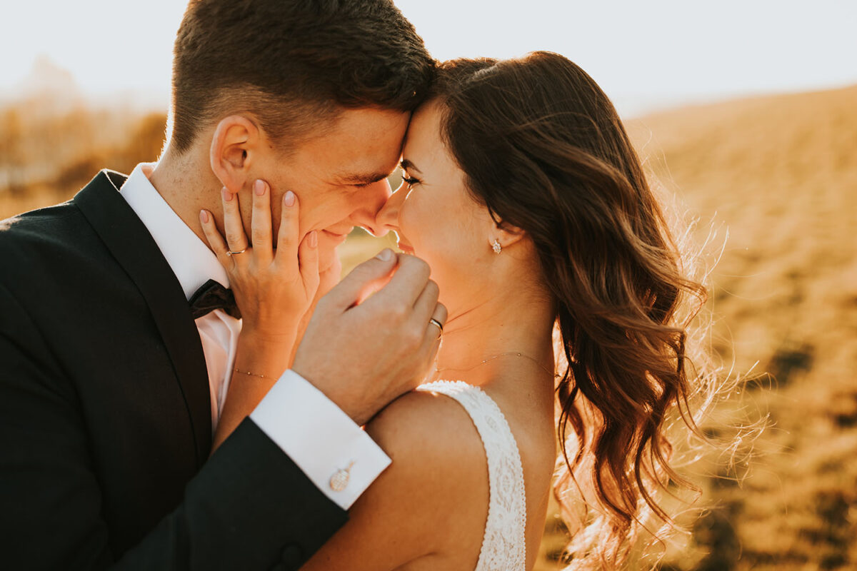 sesja ślubna nad Jeziorem Czorsztyńskim, Jezioro Czorsztyńskie, jesienna sesja ślubna