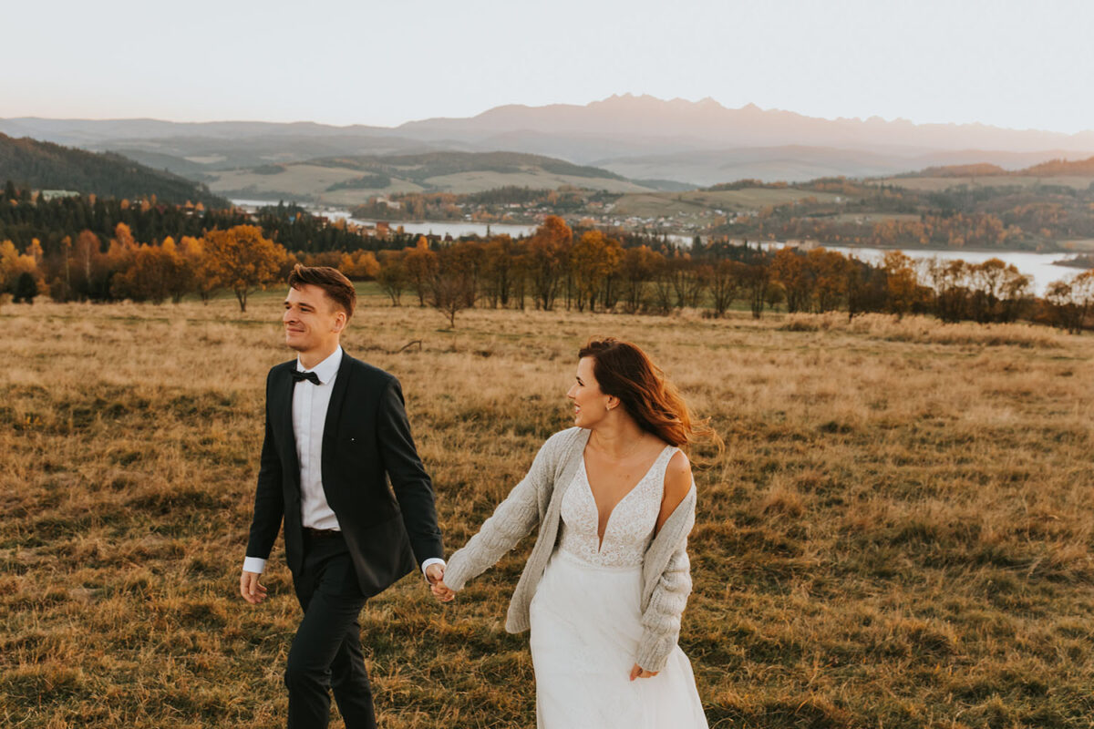 sesja ślubna nad Jeziorem Czorsztyńskim, Jezioro Czorsztyńskie, jesienna sesja ślubna