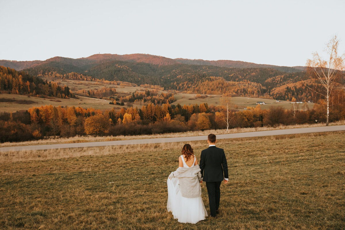 sesja ślubna nad Jeziorem Czorsztyńskim, Jezioro Czorsztyńskie, jesienna sesja ślubna