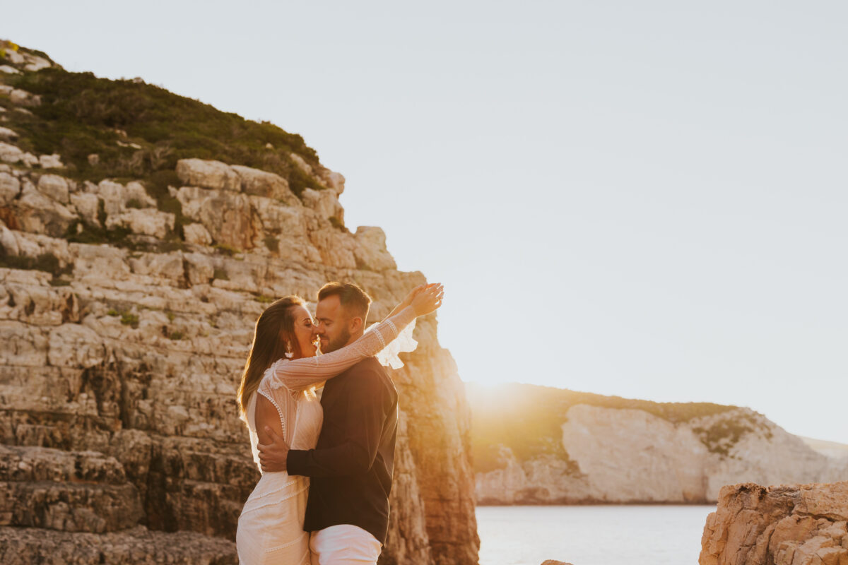 wschód słońca na Zakynthos, sesja ślubna na Zakyntos, sesja ślubna o wschodzie słońca